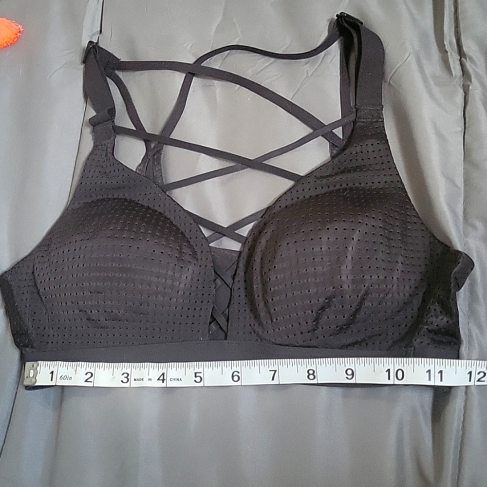 VICTORIAS SECRET SPORT BRA